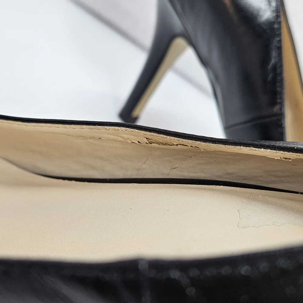 Cole Haan Black Leather Pointed Toe Heels Size 9AA Narrow Classic Pumps